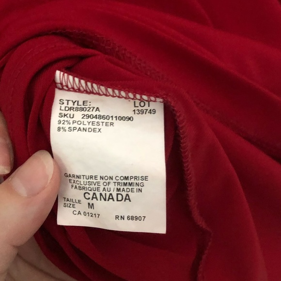 Gorgeous red dress - Picture 2 of 4